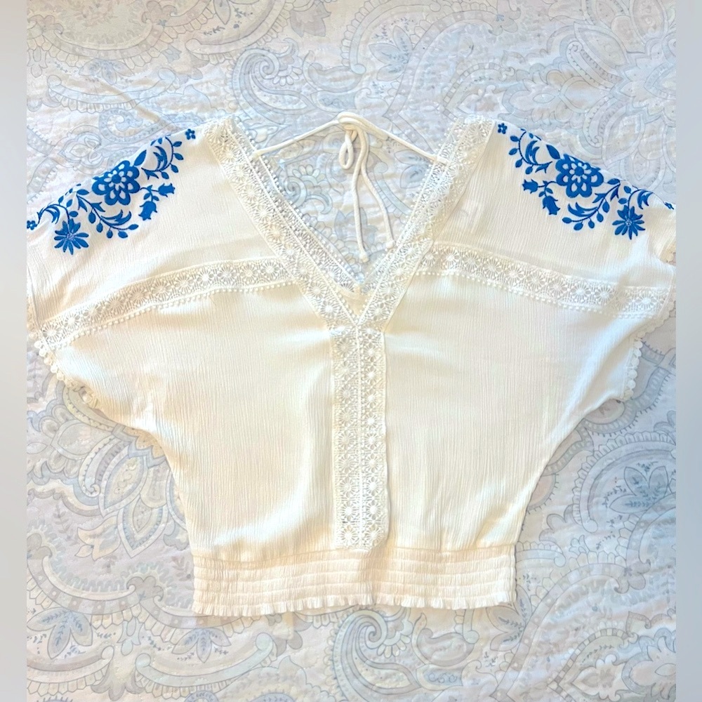 Beautiful top 💙